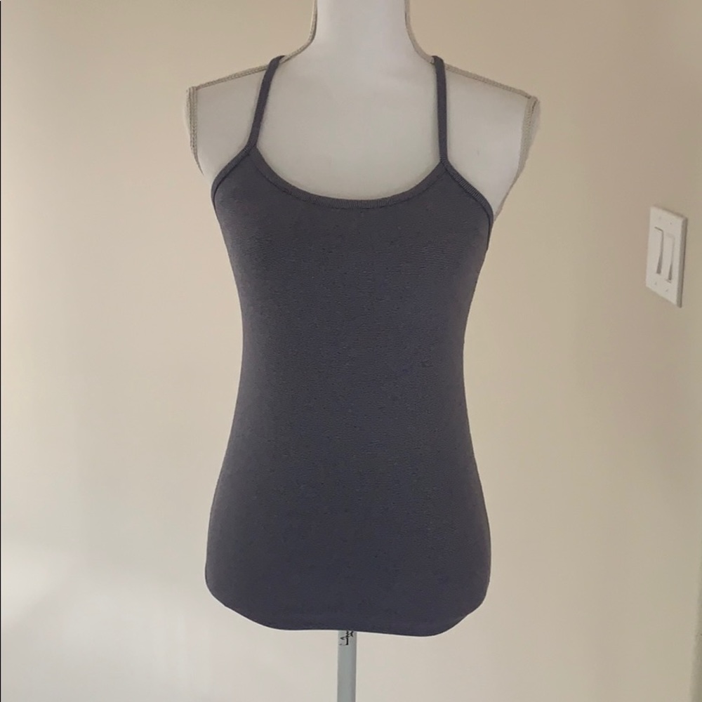 Gently used lululemon power Y tanks
